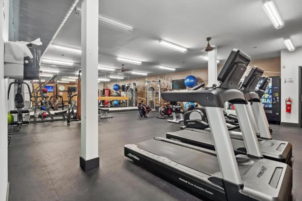 Cozysuites 2br Mill District With Pool, Gym #02