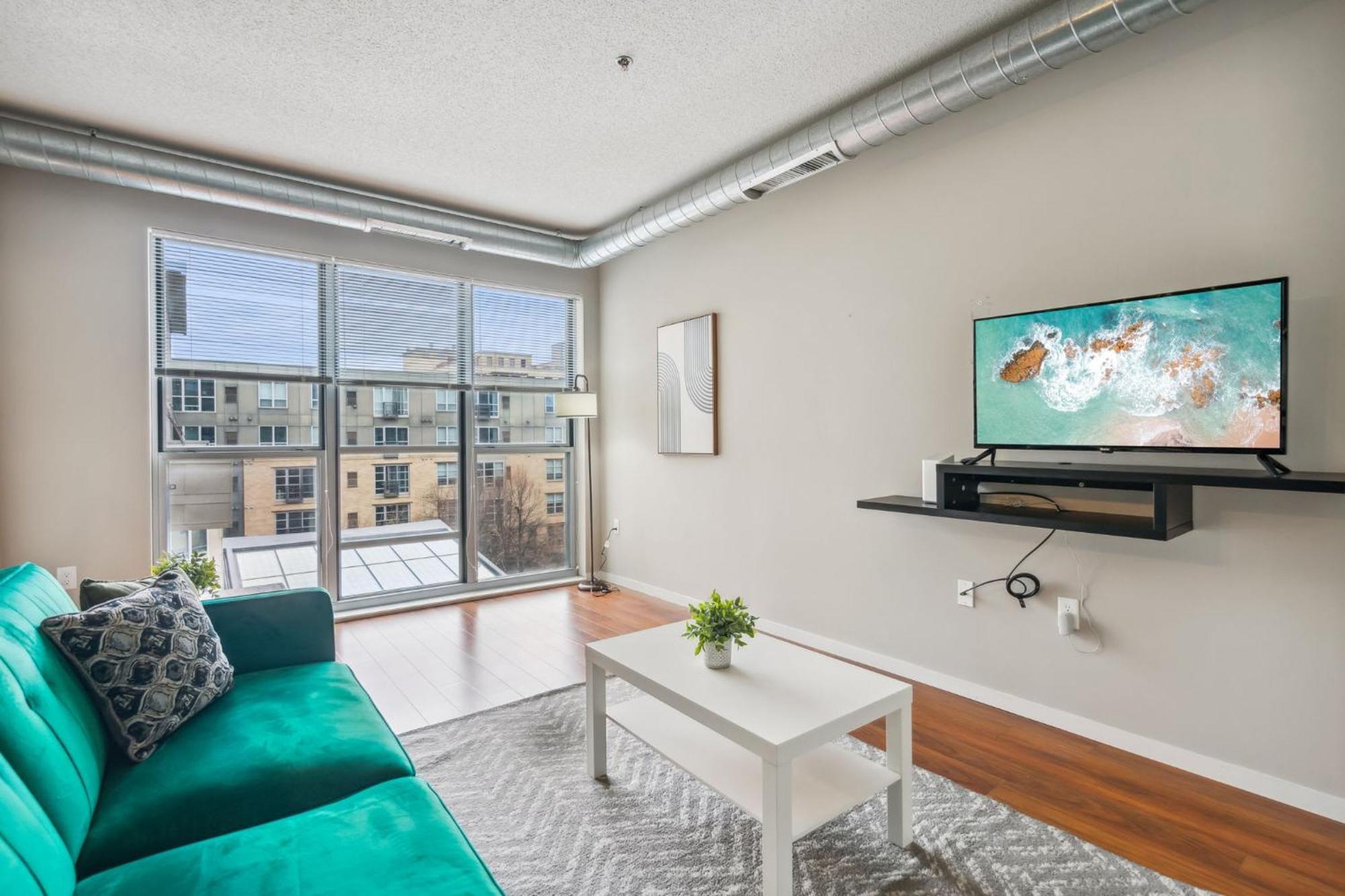 Cozysuites 2br Mill District With Pool, Gym #02 Apartment